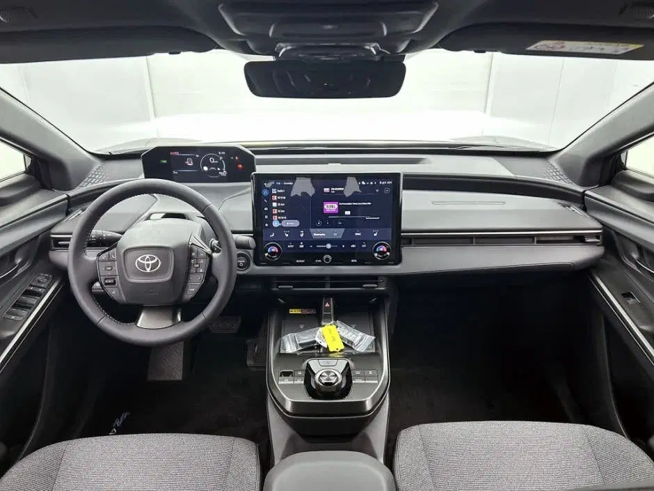 Toyota bZ4X Dynamic 73 kWh uit 2026, foto 3