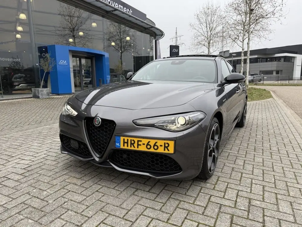 Alfa Romeo Giulia 2.0 T Q4 Veloce AWD 280PK | Panoramadak | uit 2022, foto 7