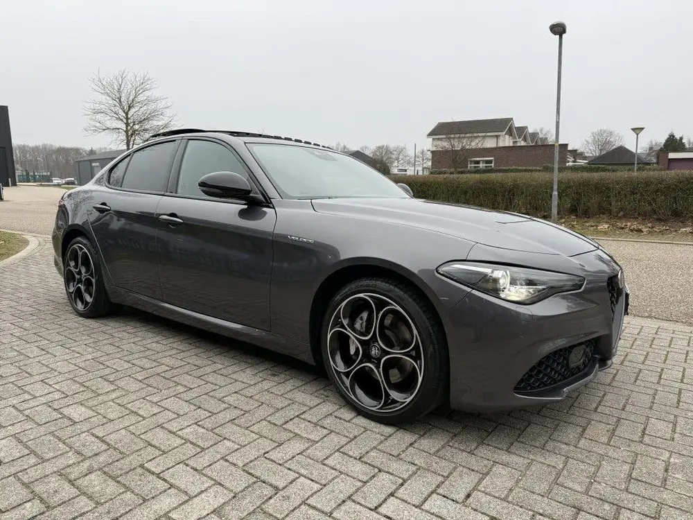 Alfa Romeo Giulia 2.0 T Q4 Veloce AWD 280PK | Panoramadak | uit 2022, foto 8
