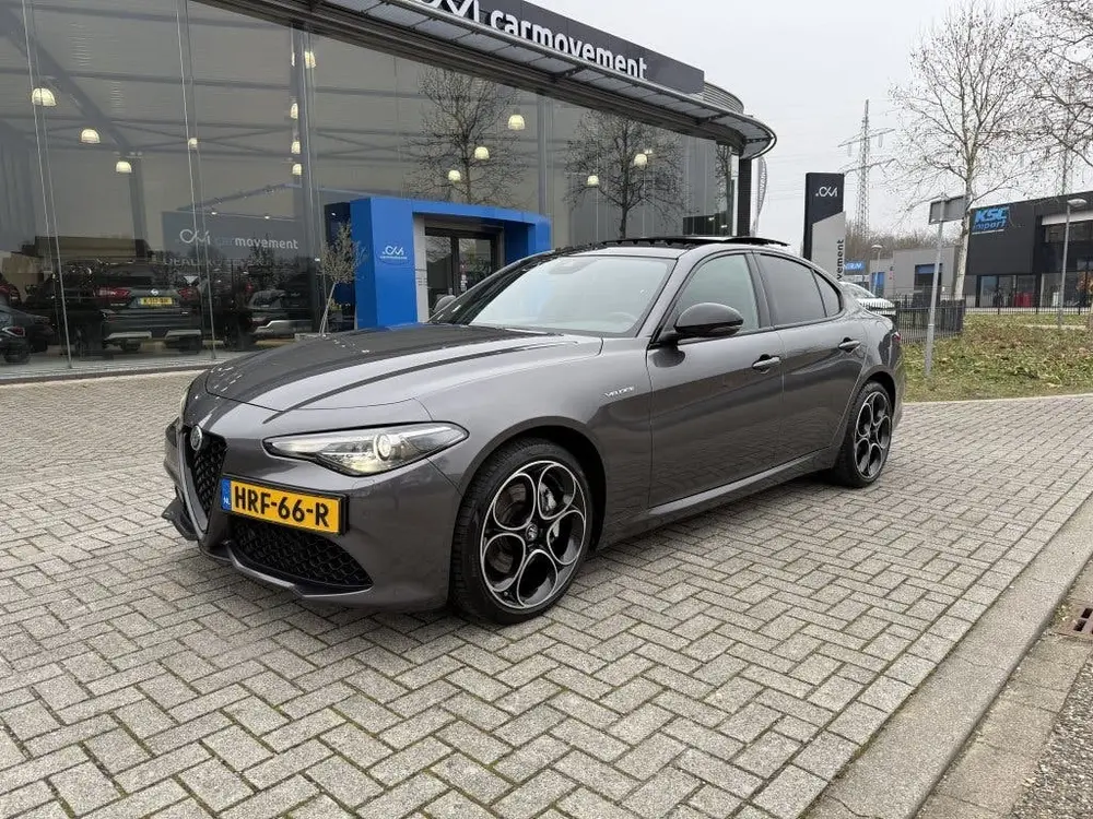 Alfa Romeo Giulia 2.0 T Q4 Veloce AWD 280PK | Panoramadak | uit 2022, foto 9