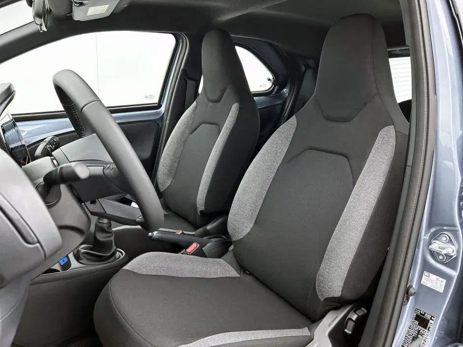 Toyota Aygo X 1.0 VVT-i MT Play DEMO uit 2025, foto 16