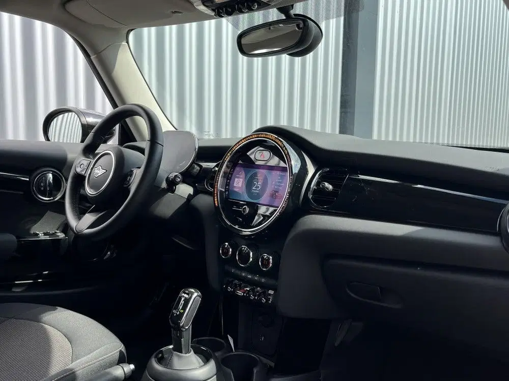 Mini Cooper 1.5 136PK Cooper uit 2022, foto 14