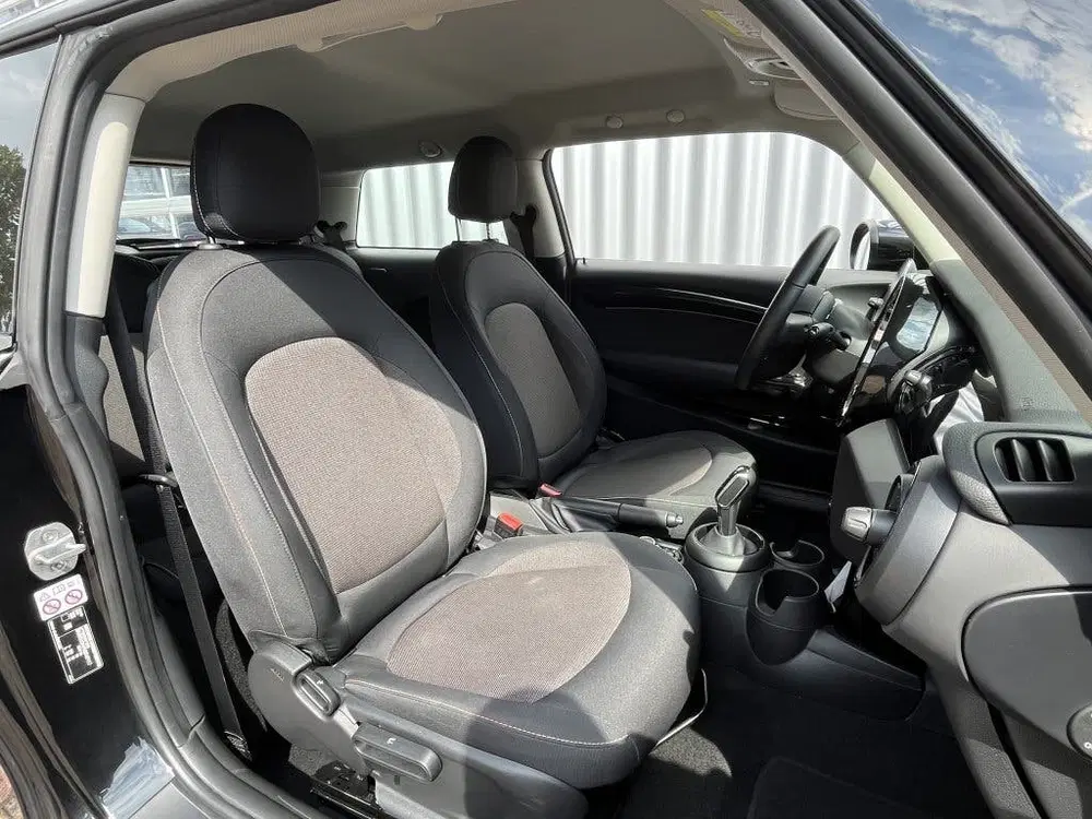 Mini Cooper 1.5 136PK Cooper uit 2022, foto 15