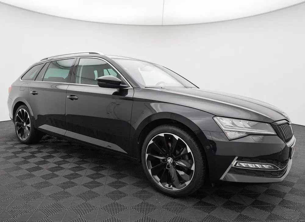 Skoda Superb iV PHEV Upgrade Bus. Edition+ SOH 95% uit 2021, foto 15
