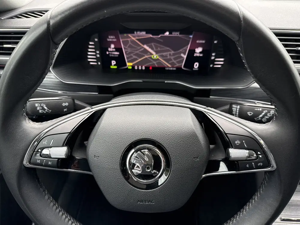 Skoda Superb iV PHEV Upgrade Bus. Edition+ SOH 95% uit 2021, foto 20