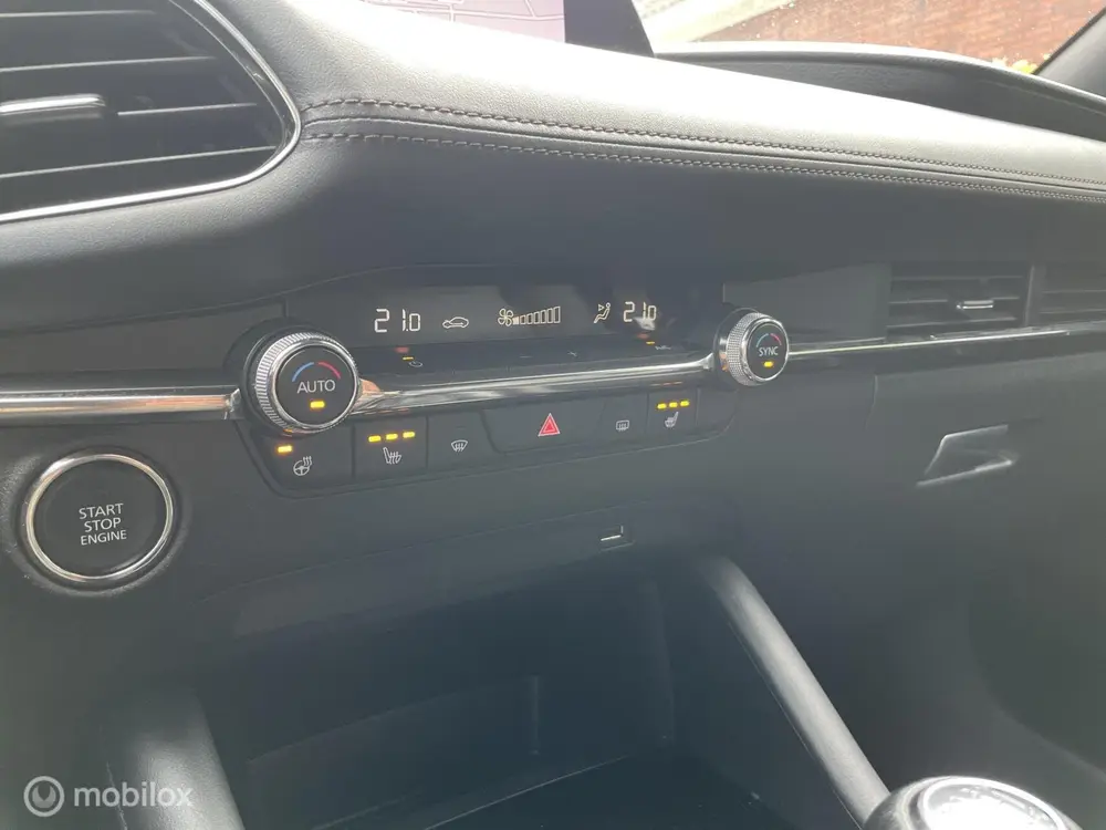 Mazda 3 2.0 e-SkyActiv-G M Hybrid 122PK Luxury Leer BOMVOL! uit 2019, foto 19