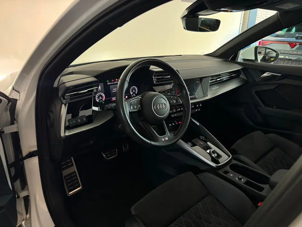 Audi A3 40 TFSI e S Line Pano uit 2021, foto 9