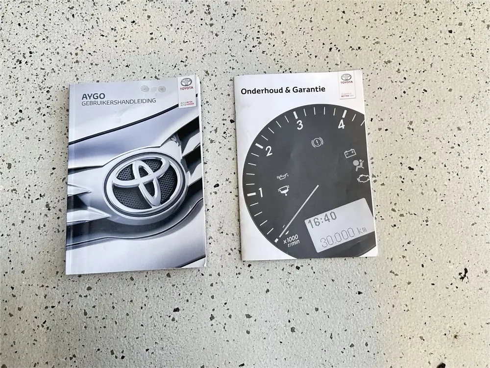 Toyota Aygo 1.0 VVT-i x-play limited | NL | 2 Eig | Camera | uit 2019, foto 10
