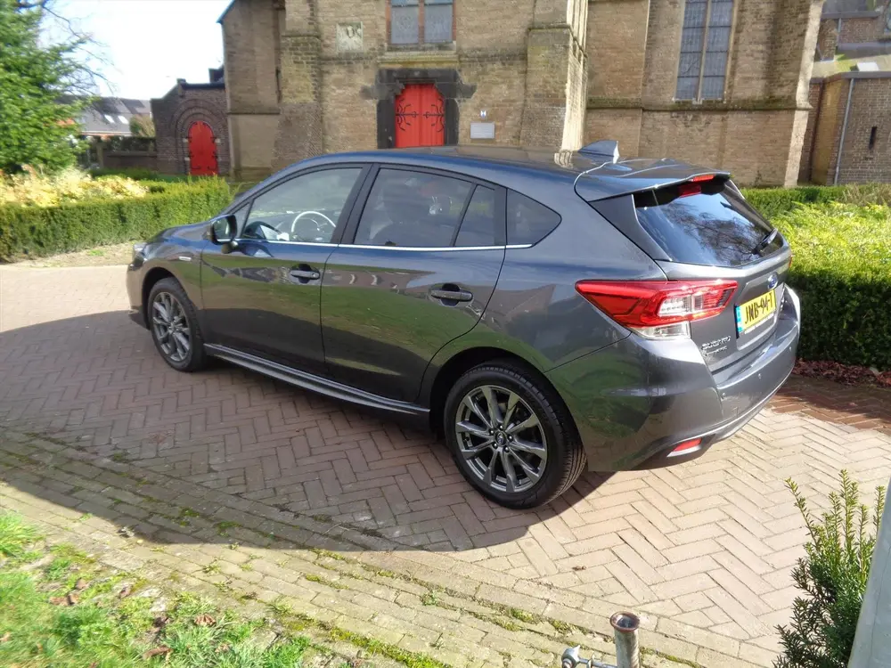 Subaru Impreza 2.0i 150pk Lineartronic CVT Premium 4X4 AWD uit 2020, foto 5