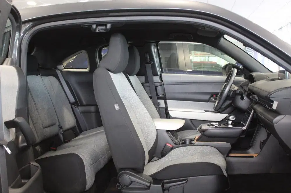 Mazda MX-30 CARPLAY uit 2021, foto 5