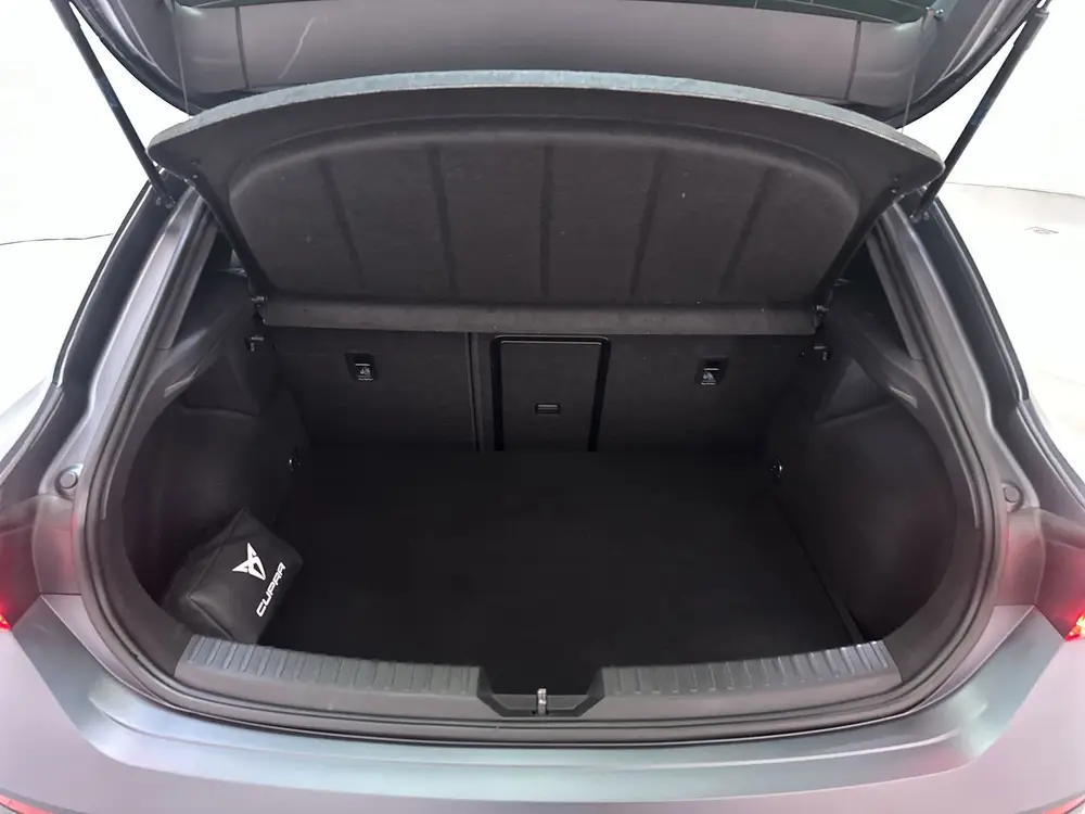 Cupra Leon 1.4 e-Hybrid 245pk VZ Business Sfeerverlichting P uit 2021, foto 18
