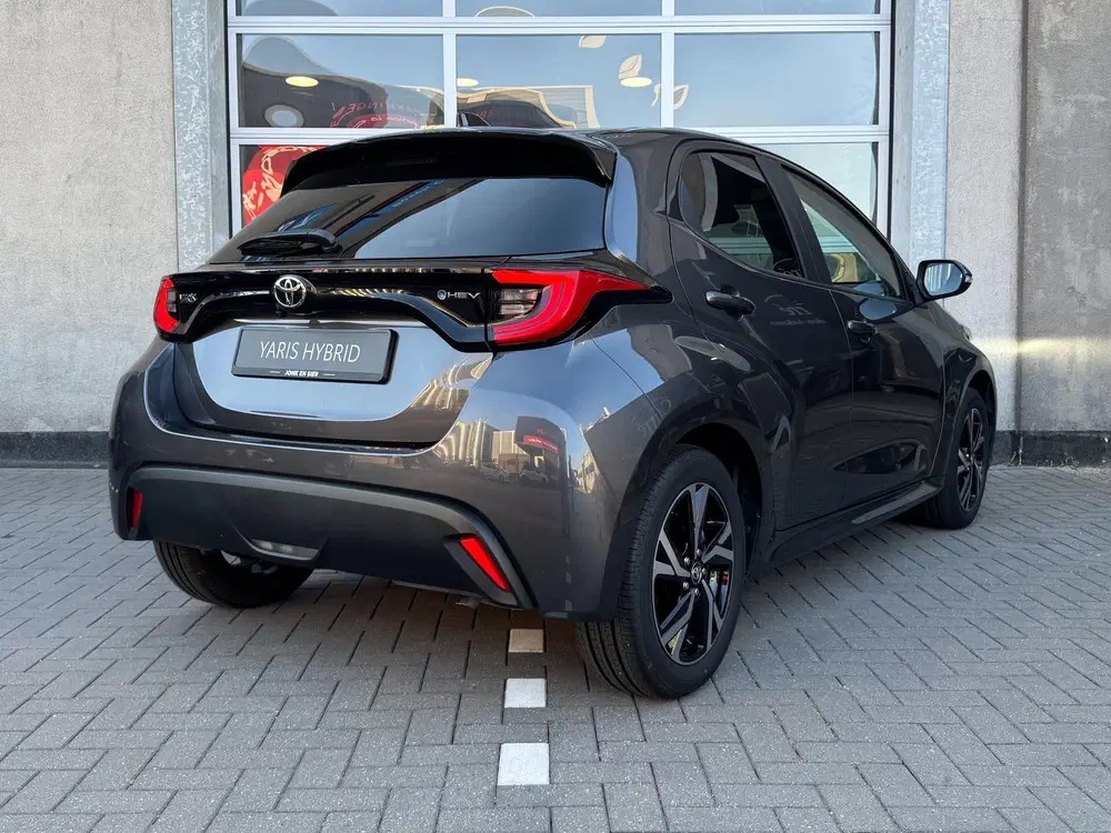 Toyota Yaris 1.5 Hybrid 115 Dynamic uit 2025, foto 2