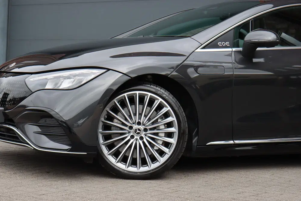Mercedes-Benz EQE 300 AMG Line 90 kWh uit 2025, foto 17