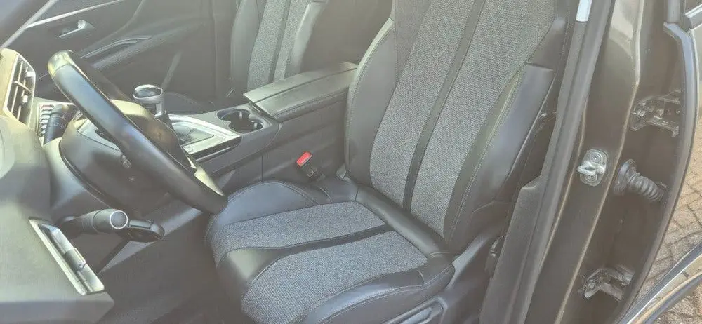 Peugeot 3008 1.2 Pure Tech *trekhaak*Navigatie*camera* uit 2019, foto 15