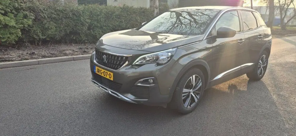 Peugeot 3008 1.2 Pure Tech *trekhaak*Navigatie*camera* uit 2019, foto 2