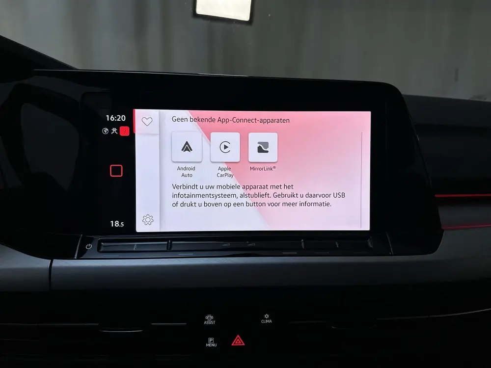Volkswagen Golf Variant 1.0 TSI 110pk Life Sfeerverlichting uit 2022, foto 12