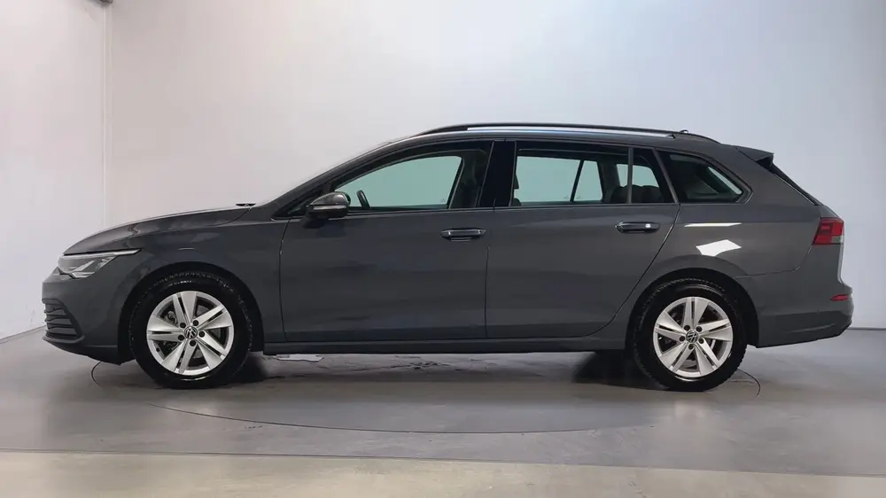 Volkswagen Golf Variant 1.0 TSI 110pk Life Sfeerverlichting uit 2022, foto 13
