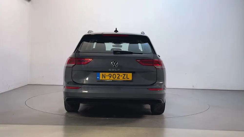 Volkswagen Golf Variant 1.0 TSI 110pk Life Sfeerverlichting uit 2022, foto 9