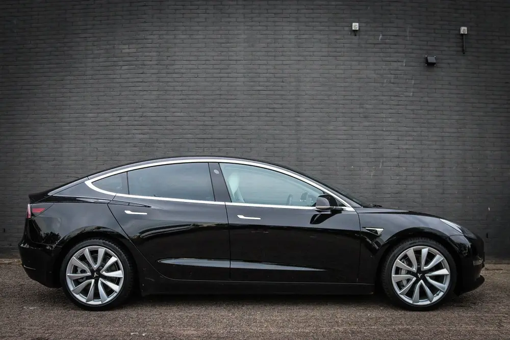 Tesla Model 3 Long Range AWD 75 kWh Auto Pilot (bj 2019) uit 2019, foto 2
