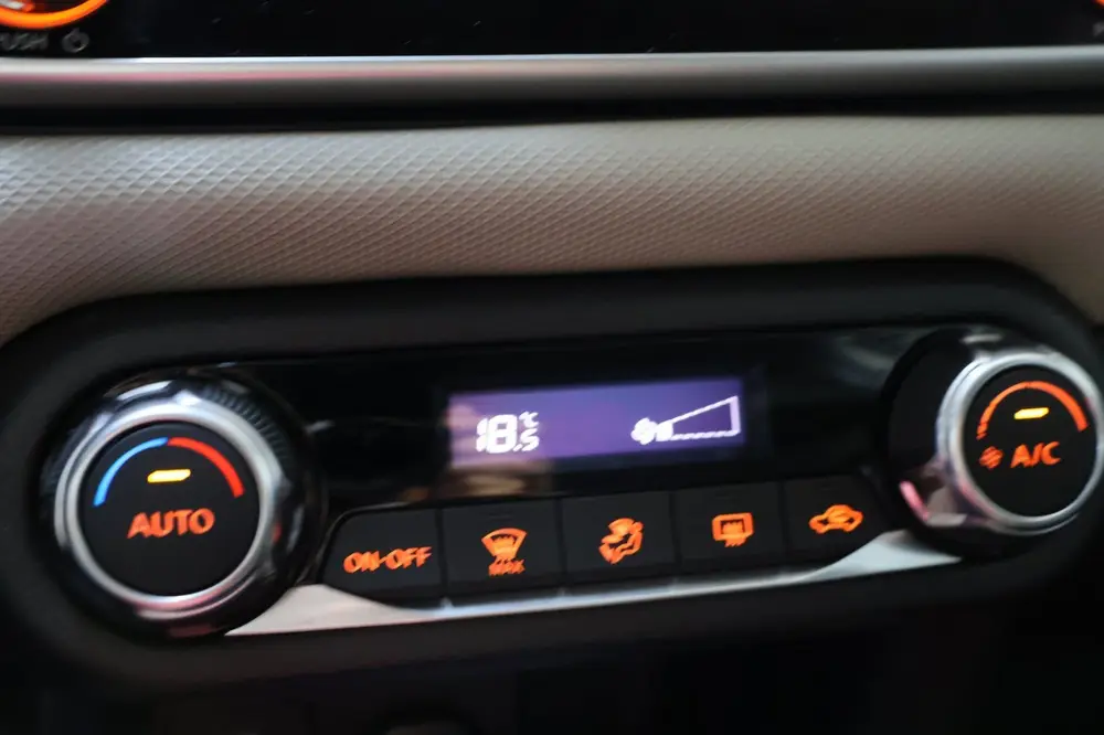 Nissan Micra 1.0 IG-T N-Connecta |Carplay|Camera uit 2019, foto 9