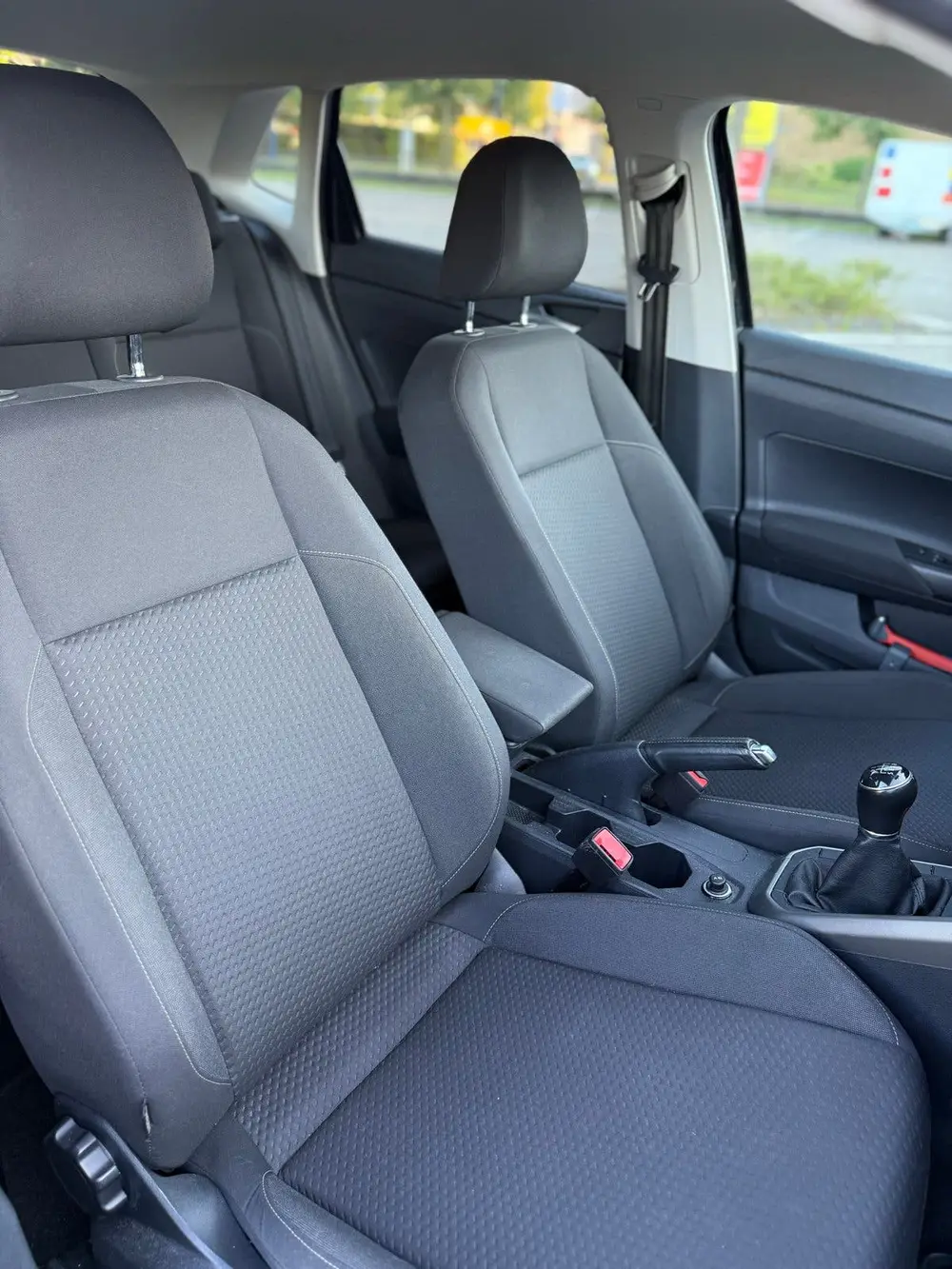 Volkswagen Polo 1.0 TSI 95pk 2019 Zwart uit 2019, foto 10