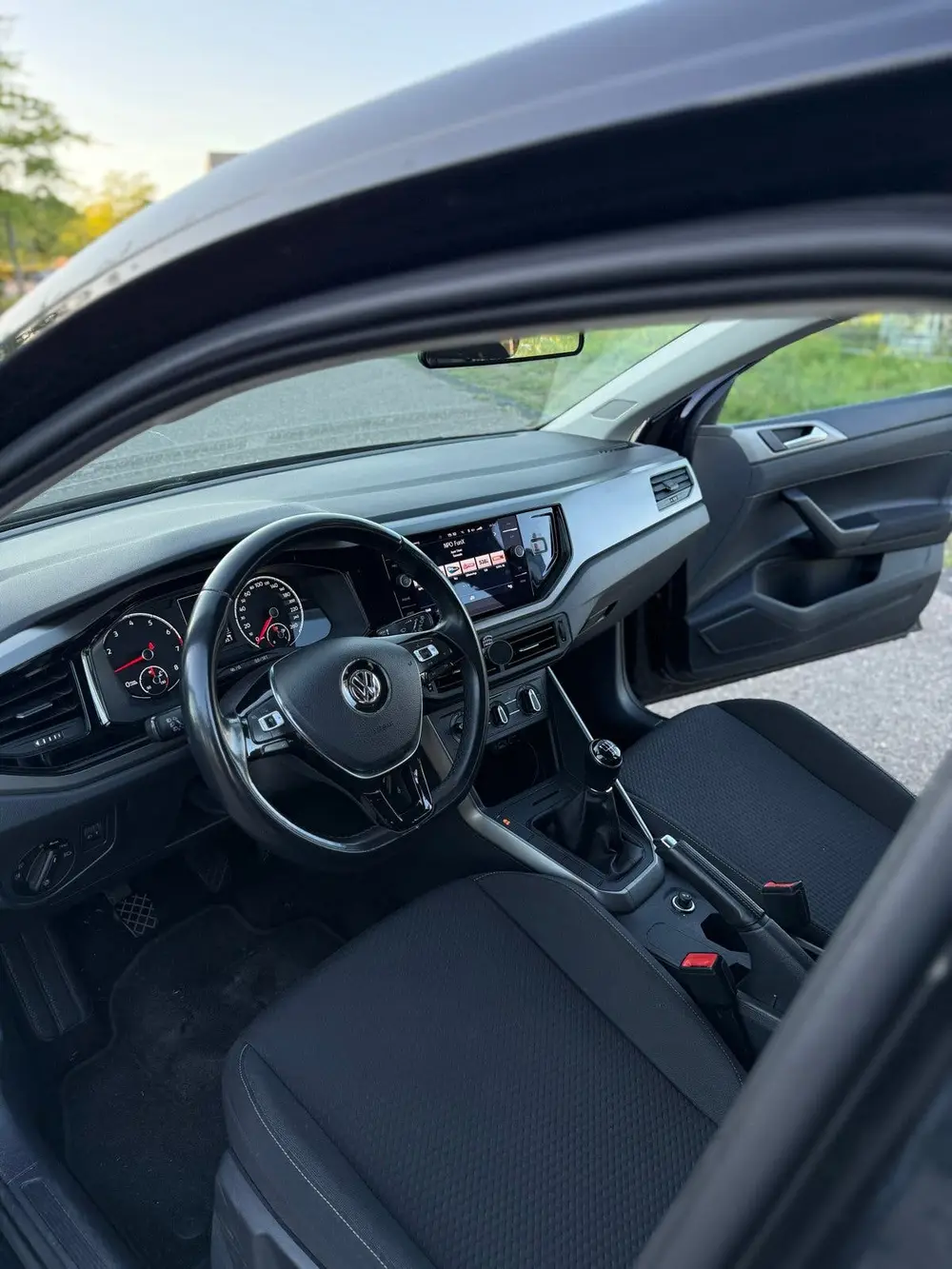 Volkswagen Polo 1.0 TSI 95pk 2019 Zwart uit 2019, foto 12