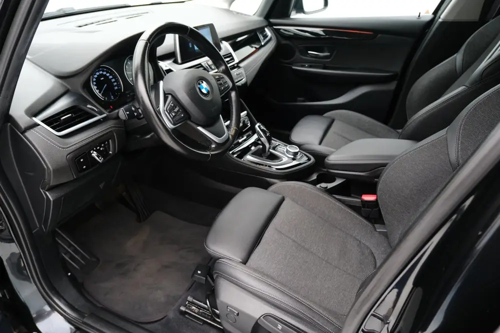 BMW 2-Serie 218i Executive Cam|Clima|LED uit 2019, foto 2