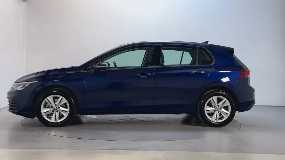 Volkswagen Golf 1.0 TSI 110pk Life Sfeerverlichting Navigati uit 2022, foto 14