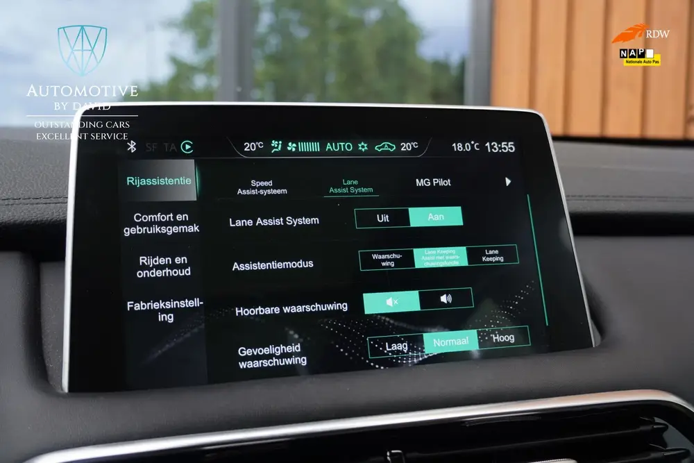 MG EHS 1.5 TGDI 258 pk LUXURY HYBRID AUTOMAAT / PANORAMADAK uit 2022, foto 17