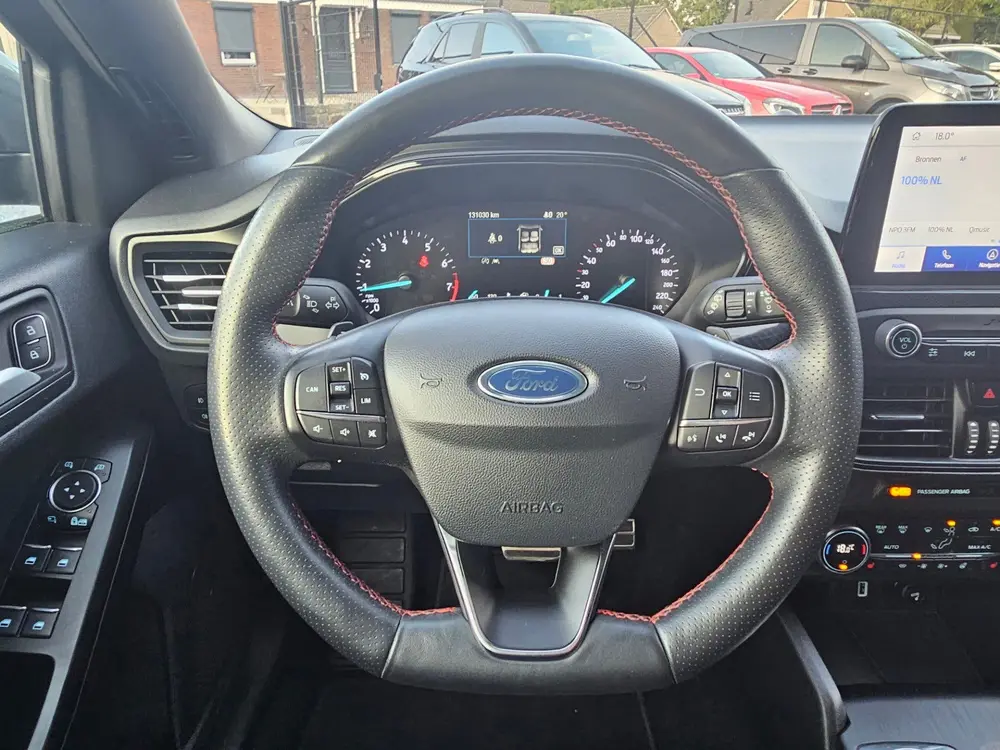 Ford Focus Wagon 1.0 EcoBoost Titanium ST-Line Business Zeer uit 2019, foto 9