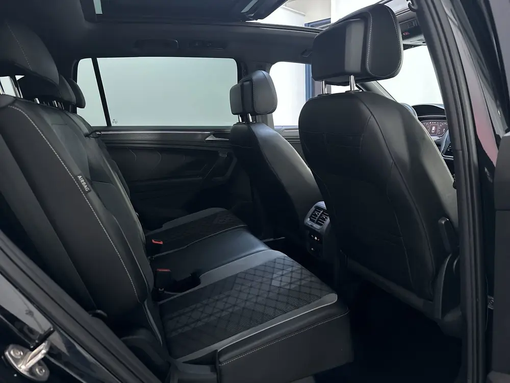 Volkswagen Tiguan Allspace 1.5 TSI R-Line Business+ 7p. LED uit 2022, foto 15