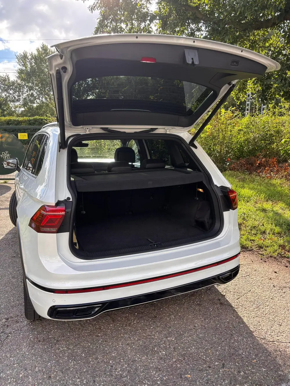 Volkswagen Tiguan 1.4 TSI Ehybrid 245pk DSG 2021 Wit 3xRline uit 2021, foto 11