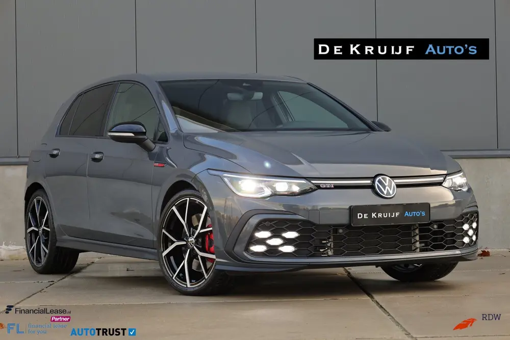 Volkswagen Golf GTI DCC IQ Lights 19" Estoril uit 2022