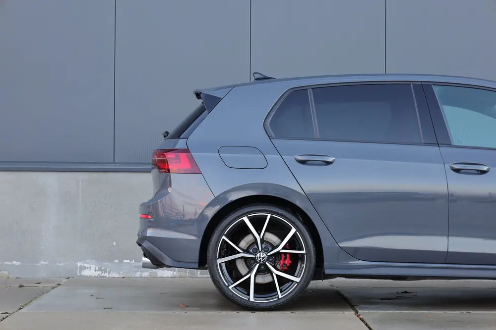 Volkswagen Golf GTI DCC IQ Lights 19" Estoril uit 2022, foto 16