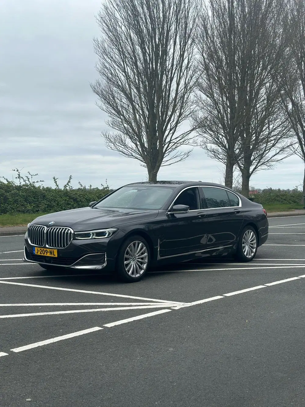 BMW 7-serie 745Le 394pk Iperformance Aut 2020 Grijs uit 2020