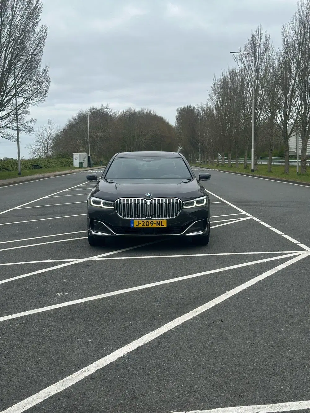 BMW 7-serie 745Le 394pk Iperformance Aut 2020 Grijs uit 2020, foto 2