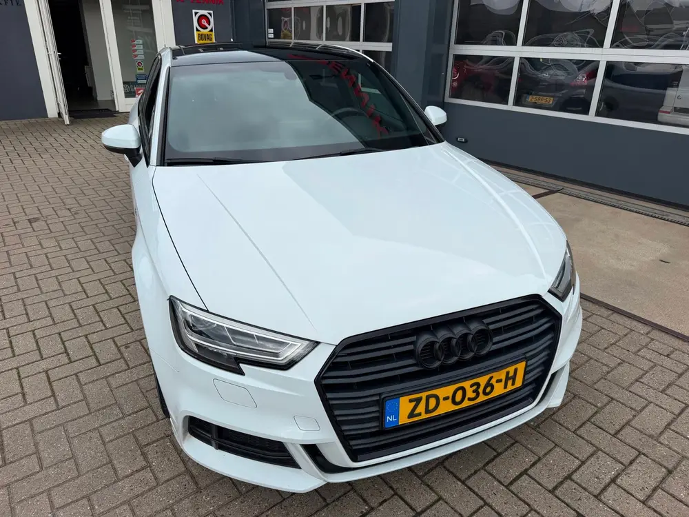 Audi A3 1.5 TFSI CoD Sport S Line Edition / Pano / uit 2019, foto 5