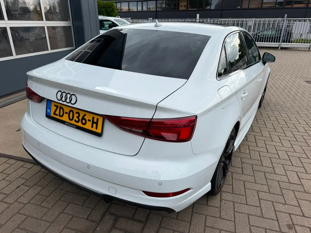Audi A3 1.5 TFSI CoD Sport S Line Edition / Pano / uit 2019, foto 9