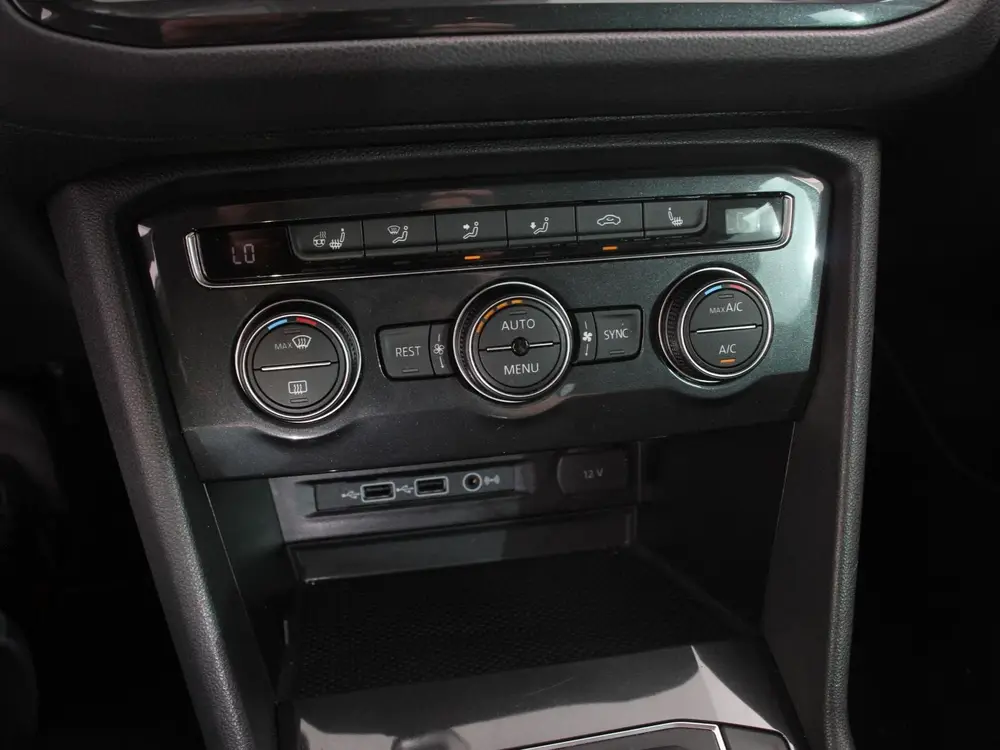 Volkswagen Tiguan 1.5 TSI Comfortline Team DSG Navigatie App uit 2020, foto 19