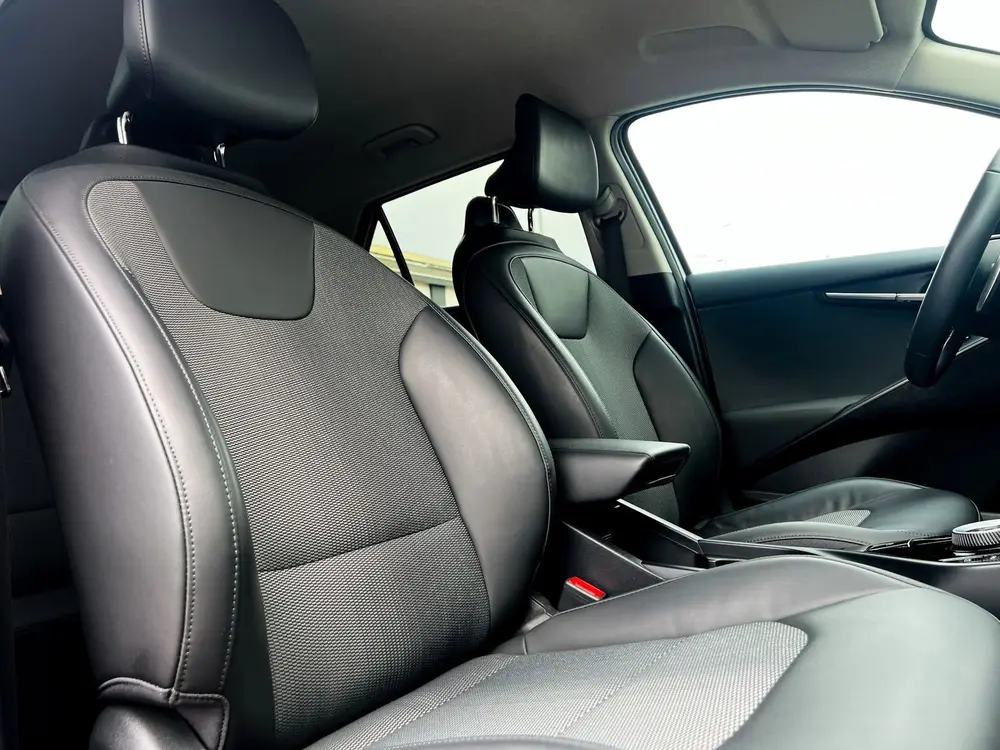 Kia Niro 1.6 GDi Hybrid DynamicLine uit 2023, foto 9