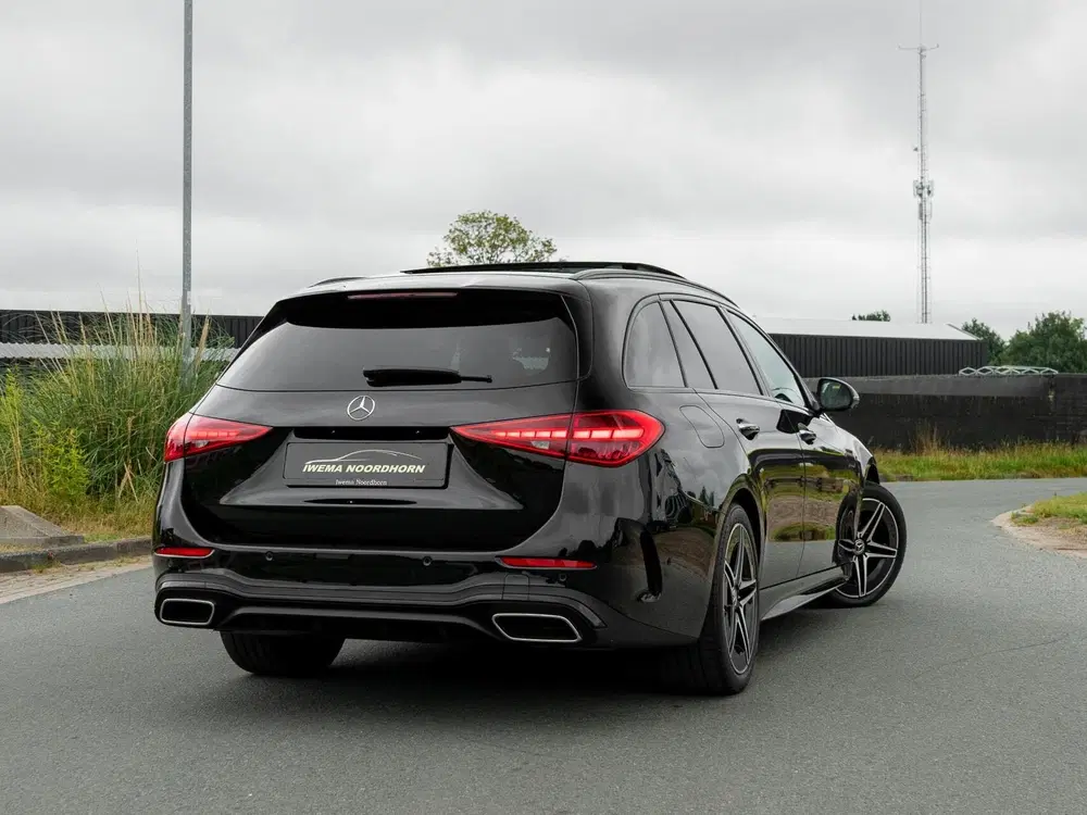 Mercedes-Benz C-Klasse 300 e AMG uit 2023, foto 12