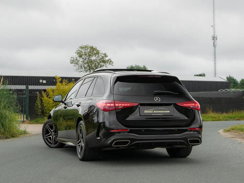 Mercedes-Benz C-Klasse 300 e AMG uit 2023, foto 14