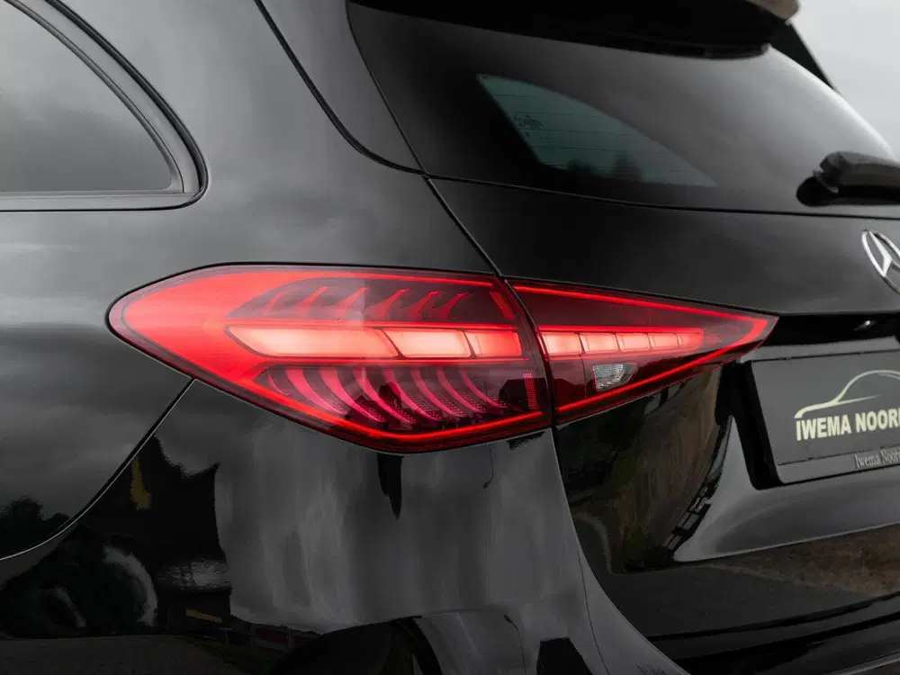 Mercedes-Benz C-Klasse 300 e AMG uit 2023, foto 18