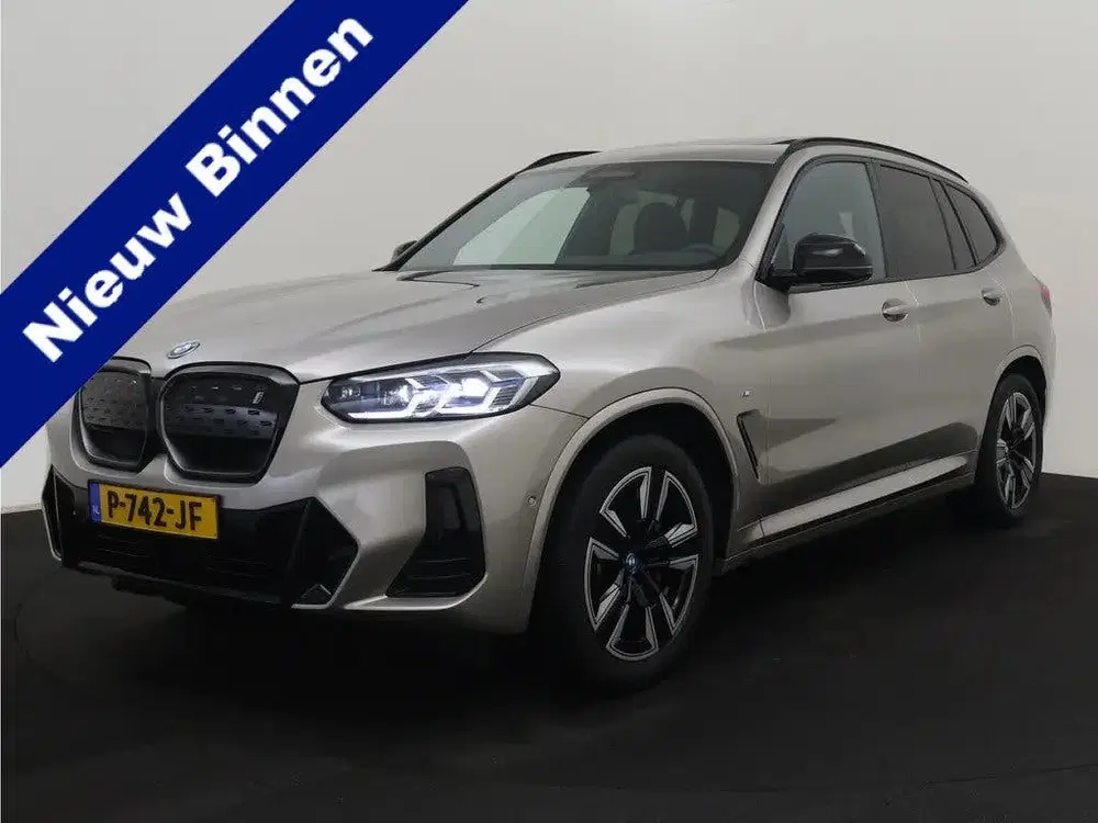 BMW iX3 Executive 80 kWh M-Sport uit 2022
