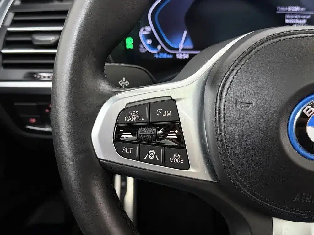 BMW iX3 Executive 80 kWh M-Sport uit 2022, foto 10