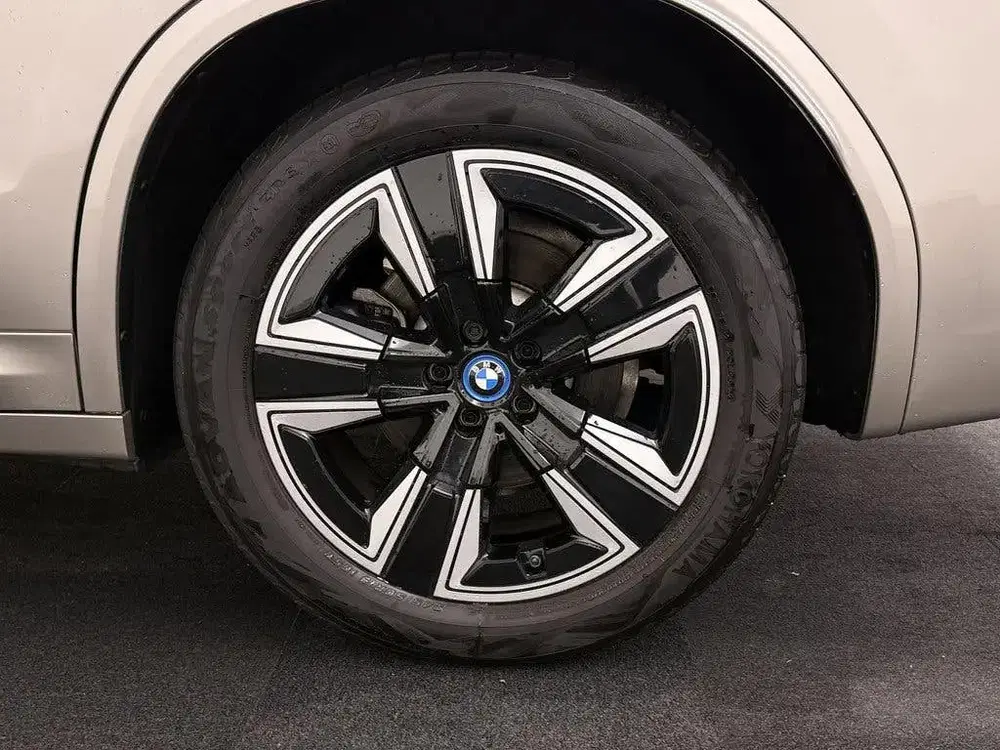 BMW iX3 Executive 80 kWh M-Sport uit 2022, foto 15