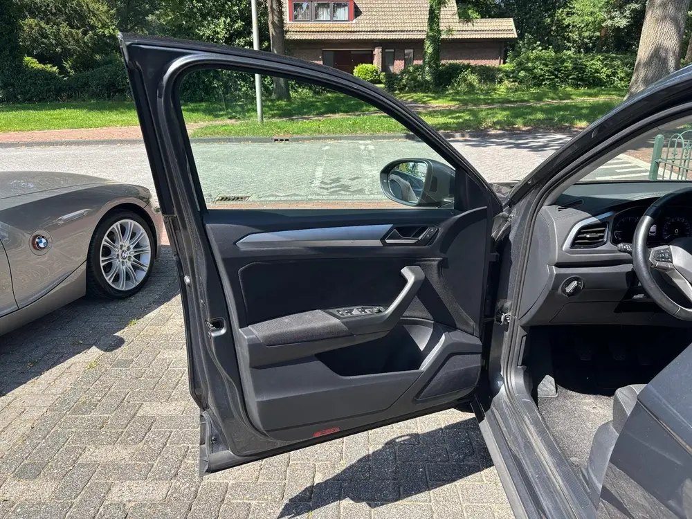 Volkswagen T-Roc 1.0 TSI Life Business Airco-Ecc/Alu wielen/ uit 2022, foto 10