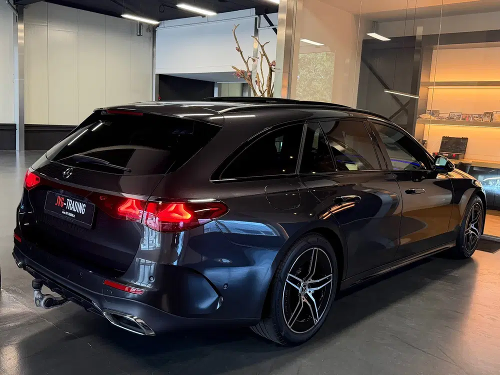 Mercedes-Benz E-Klasse 200 Amg night Panorama Sfeerve uit 2024, foto 10