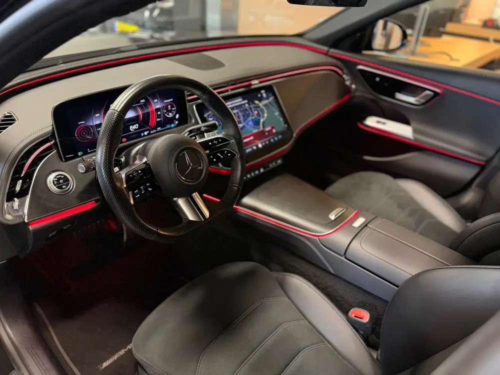 Mercedes-Benz E-Klasse 200 Amg night Panorama Sfeerve uit 2024, foto 14