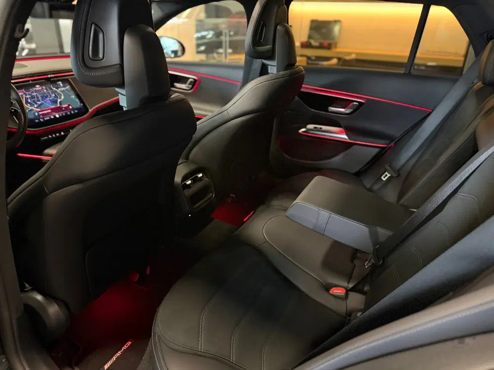 Mercedes-Benz E-Klasse 200 Amg night Panorama Sfeerve uit 2024, foto 16